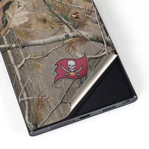 NFL Tampa Bay Buccaneers Realtree AP Camo Galaxy S25 Ultra Skin